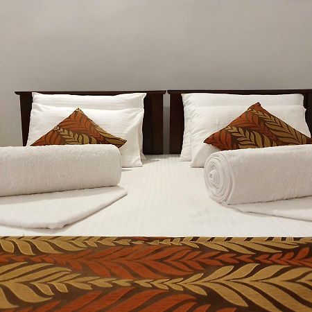 A And D Holiday Inn Anuradhapura Dış mekan fotoğraf